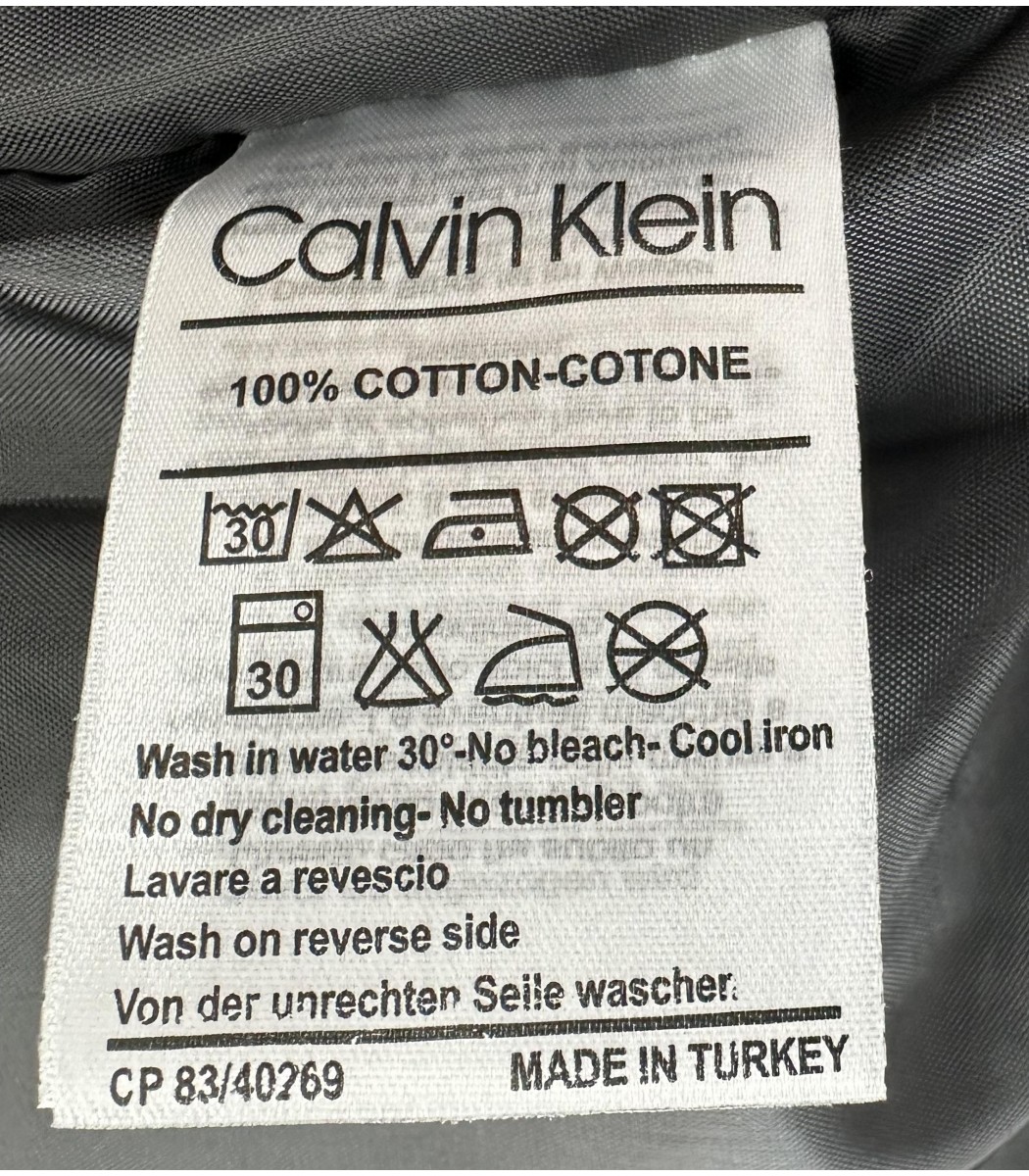 Черный пуховик Calvin Klein 261-1