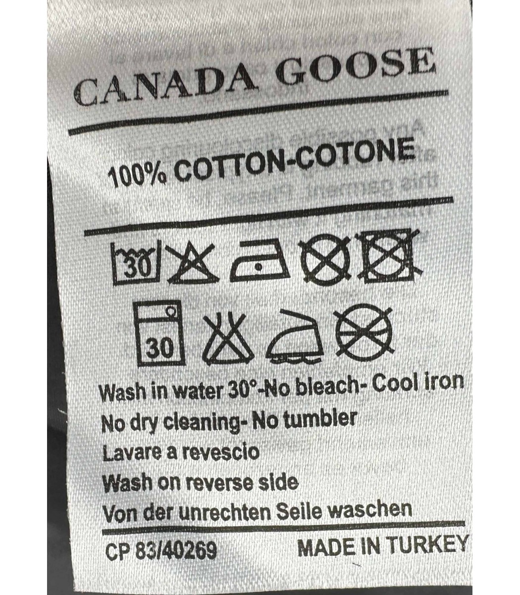 Светло-серый пуховик Canada Goose 241-32 Светло-серый пуховик Canada Goose 241-32